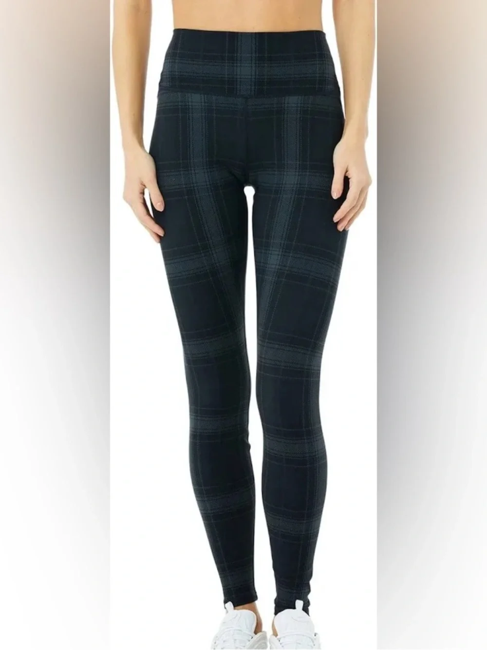 Alo Yoga High Waisted Vapor Legacy Plaid Leggings Black and Gray Size Small